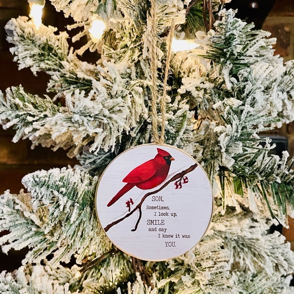 *Son Round Cardinal Ornament - Picture 11 of 12